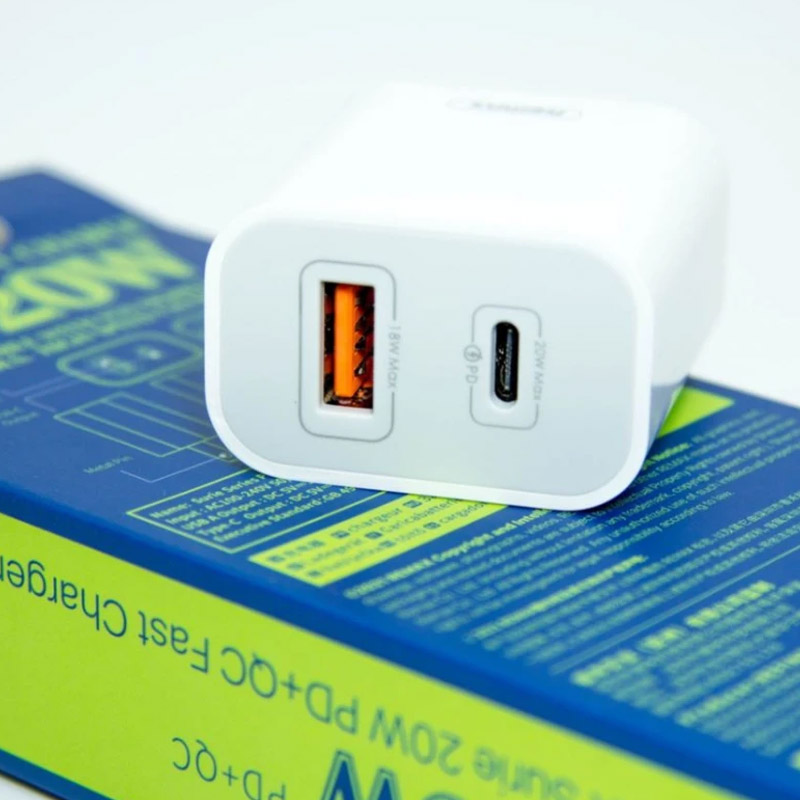 kucni punjac remax rp-u68 usb-a usb-c pd20w + kabel type-c na lightning beli-kucni-punjac-remax-rp-u68-usb-a-usb-c-pd20w-beli-157205-245981-157205.png